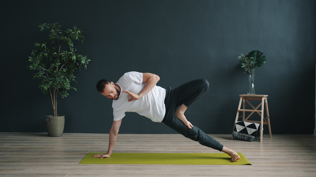 Homme sous stress au travail